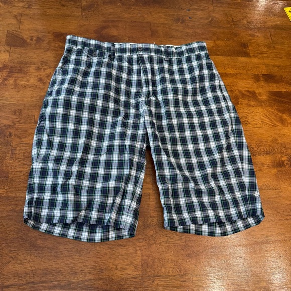 Polo Ralph Lauren Other - Polo Ralph Lauren Plaid Shorts Mens 33 Blue Green Tartan Bleeker Chino Bradburry